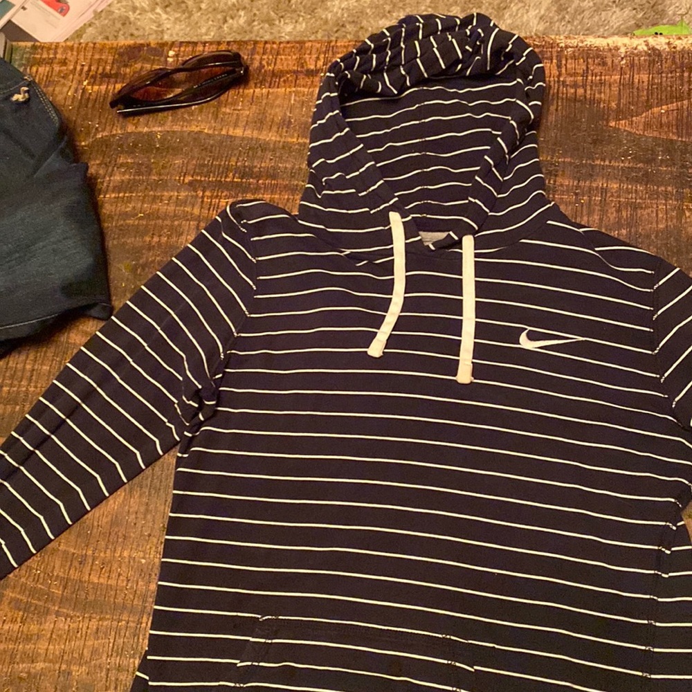 Nike lightweight cotton hoodie with pocket